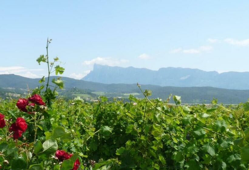 غرفة قياسية مزوَّدة بتراس, La Bouillarde
