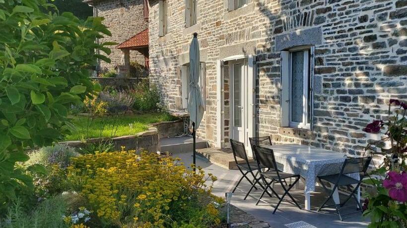 标准房带园景, La Pichardière