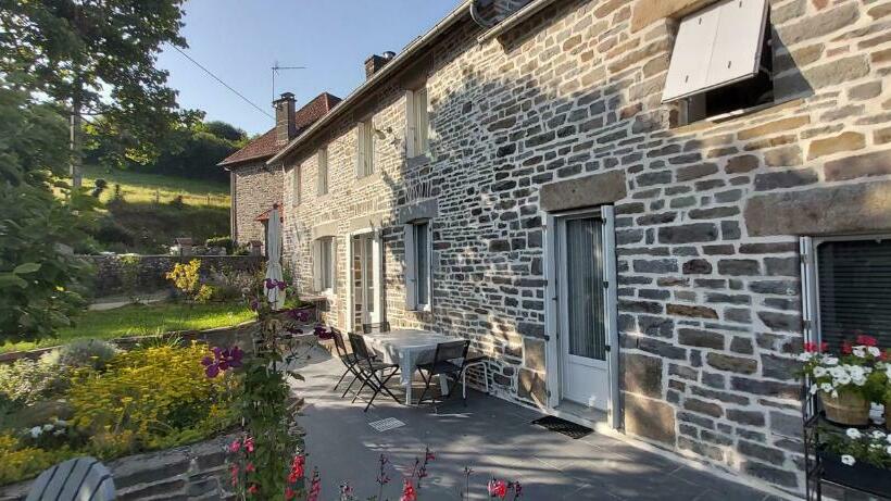 标准房带园景, La Pichardière