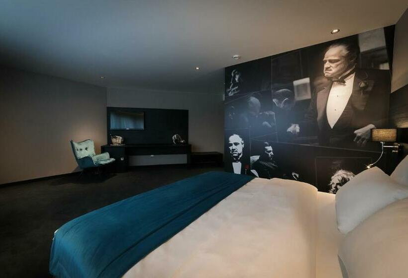 Deluxe Zimmer Kingsize Bett, Bank