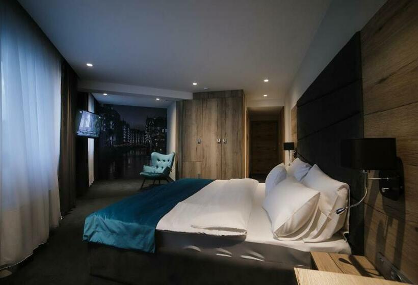 اتاق سوپریور با تخت بزرگ, Bank