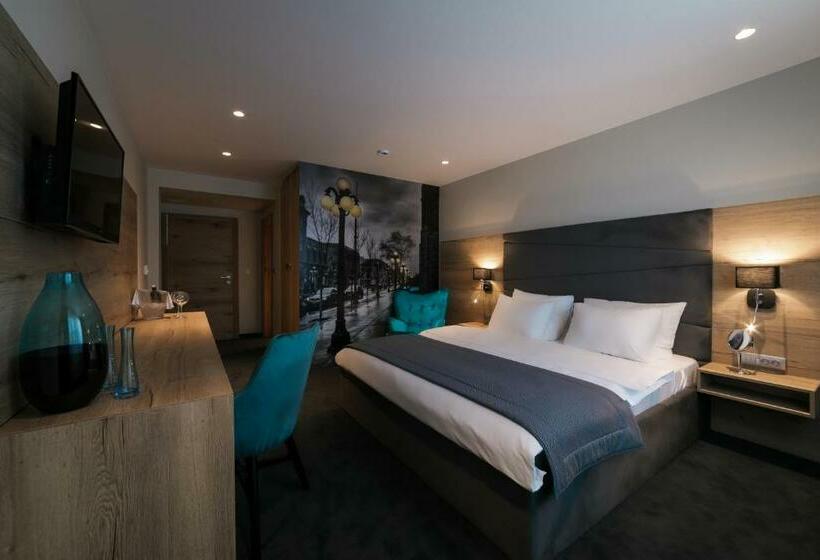 اتاق سوپریور با تخت بزرگ, Bank