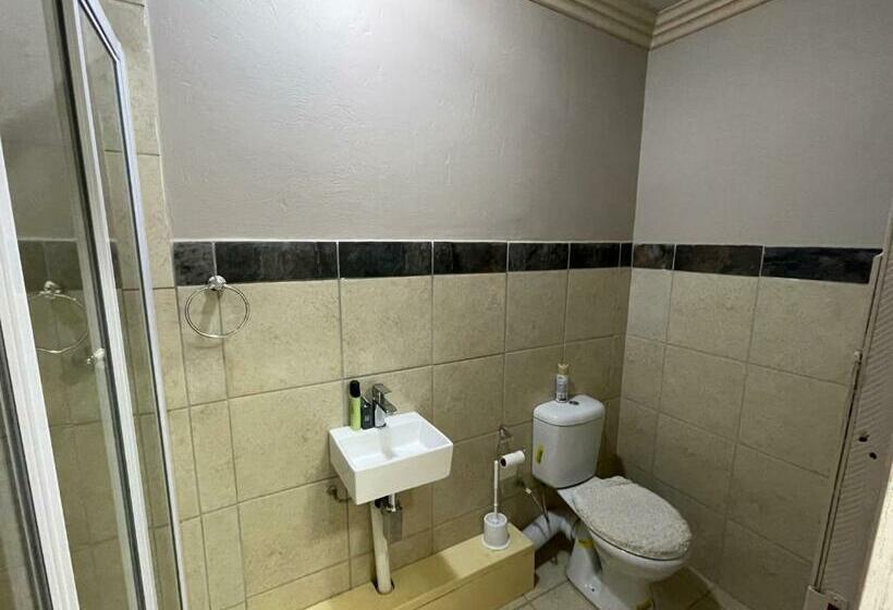 スタンダードシングルルーム, Nite Owl B&b