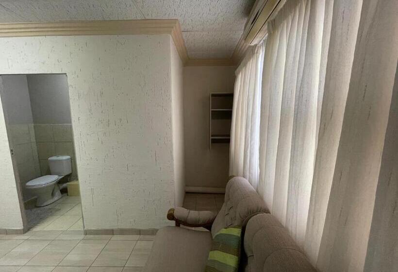 Номер Стандарт, Nite Owl B&b