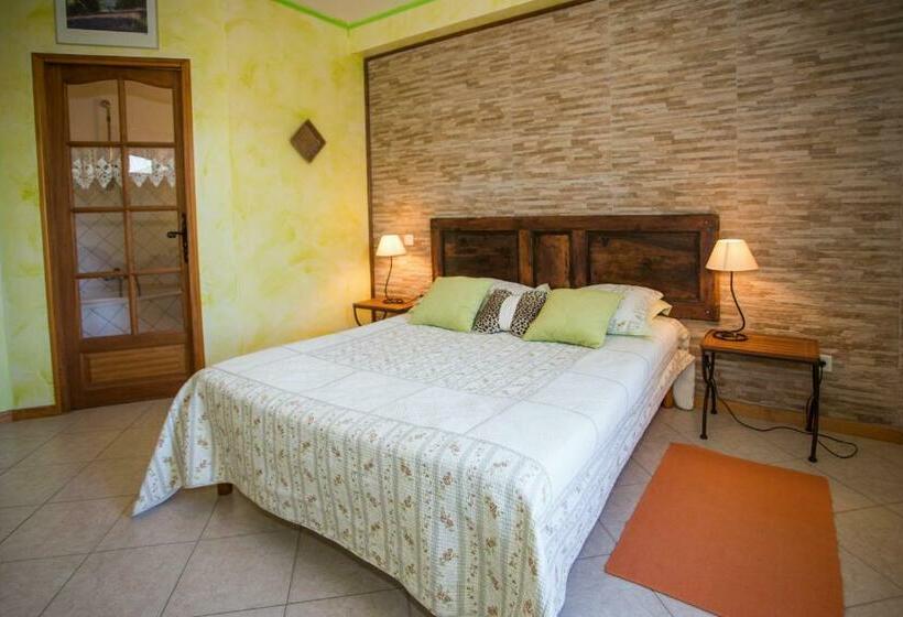 マウンテンビュースタンダードルーム, A Pianella