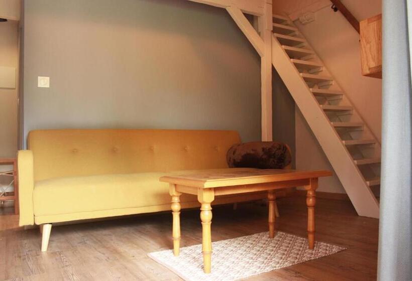 발코니가 있는 스위트, Kapera Maison D Hôtes