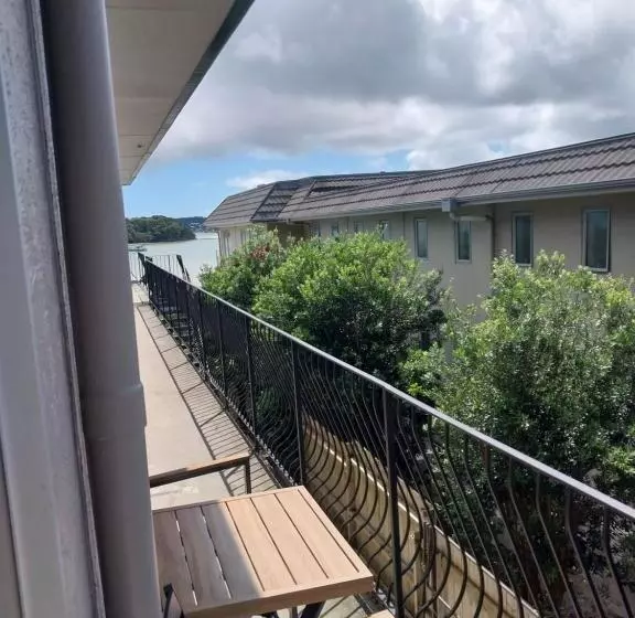 １ベッドルームアパートメント, Bayview Motel