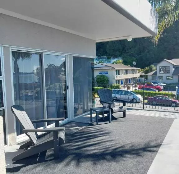 海の見えるスタンダードスタジオ, Bayview Motel