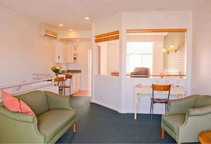 Студия Стандарт, Beach Front Motel