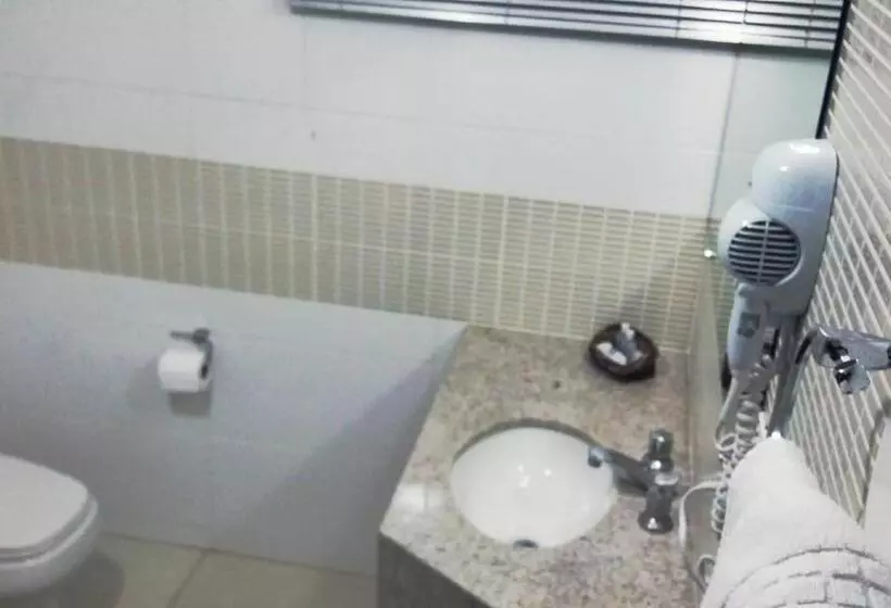 デラックストリプルルーム, Aruá Hotel, Restaurante E Convenções