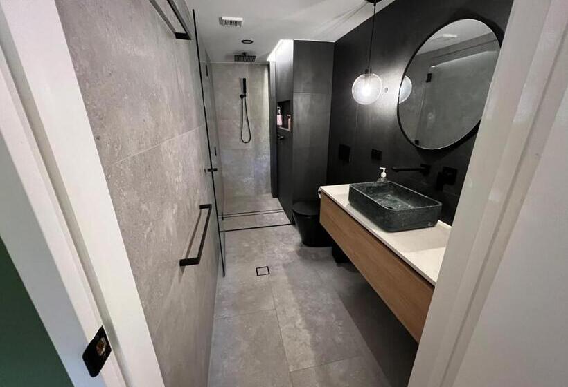 דירת דלוקס 2 חדרי שינה, Breakers North Absolute Beachfront Apartments
