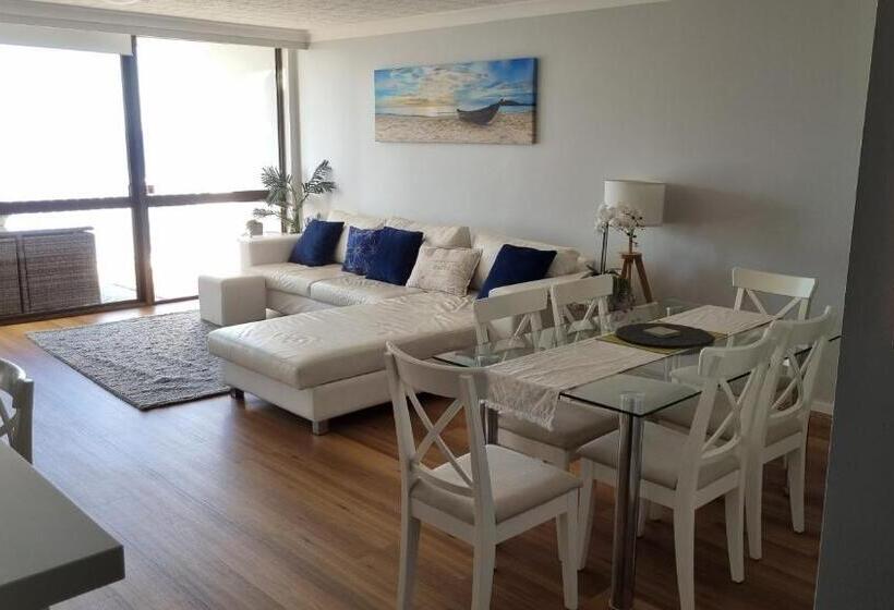 Номер Superior Вид на Море, Breakers North Absolute Beachfront Apartments