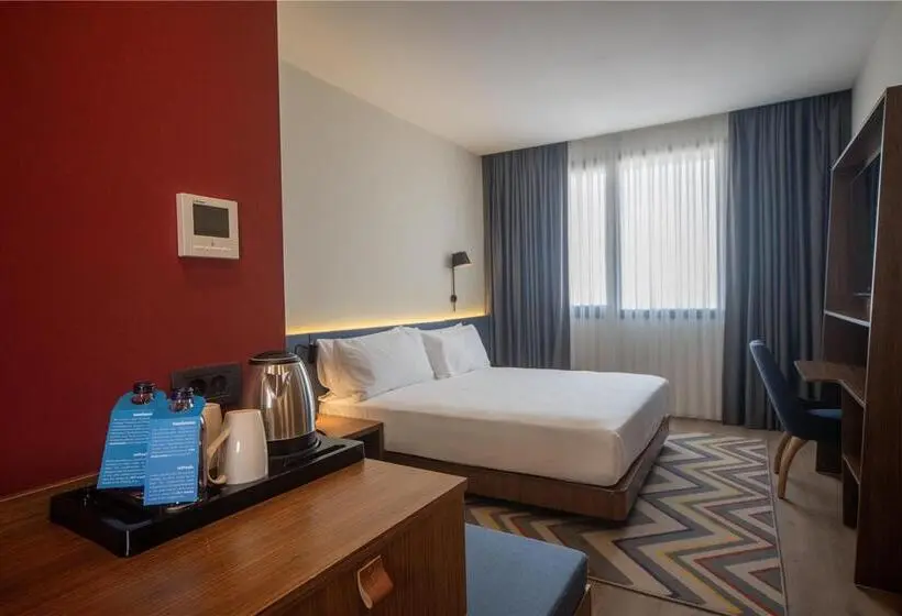 キングサイズベッドのスタンダードルーム, Doubletree By Hilton Charleston Mount Pleasant