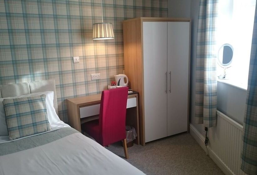 标准单人间, Dukes Folly