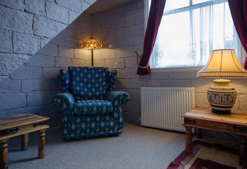 标准间, Dukes Folly