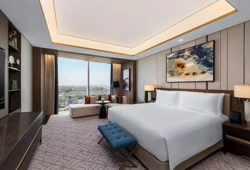 استودیو استاندارد با تخت کینگ, Hilton Nay Pyi Taw