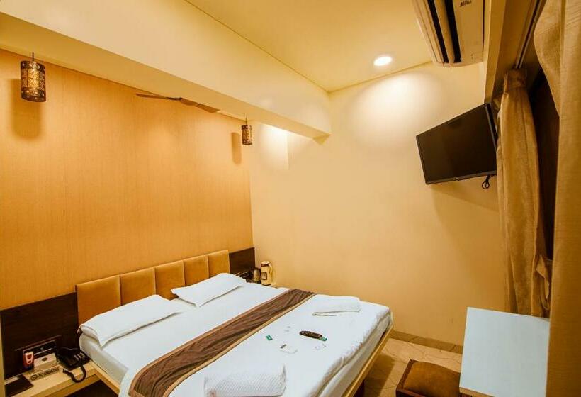 スーペリアールーム, La Hotel Metro Near Bkc