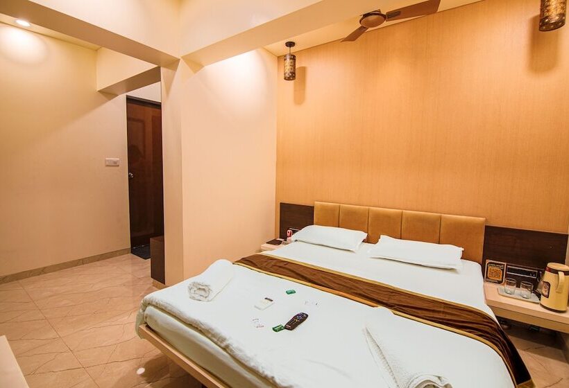 スーペリアールーム, La Hotel Metro Near Bkc