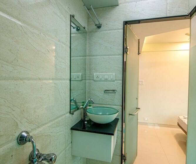 スーペリアールーム, La Hotel Metro Near Bkc