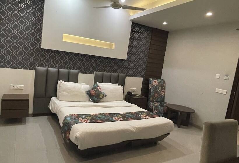 اتاق لوکس, Narulas Aurrum