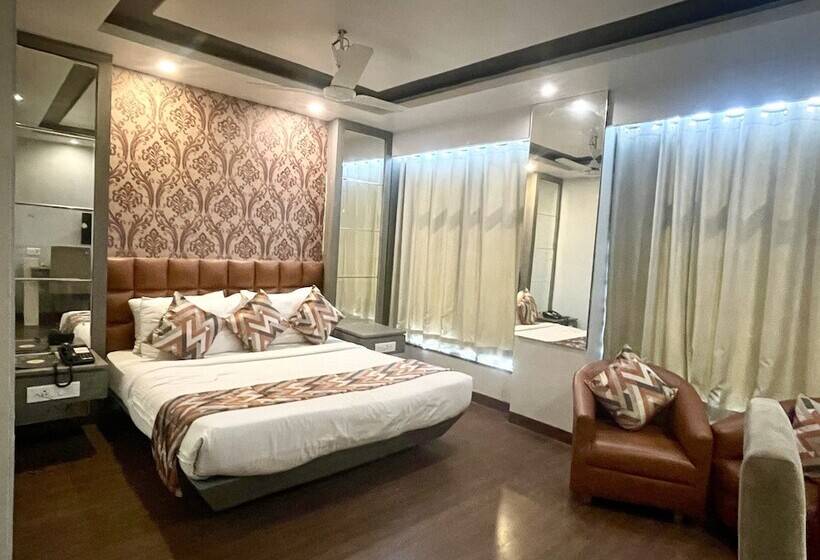 Deluxe Room, Narulas Aurrum