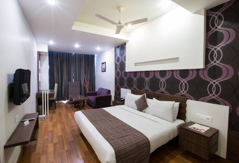 Executive Room, Narulas Aurrum