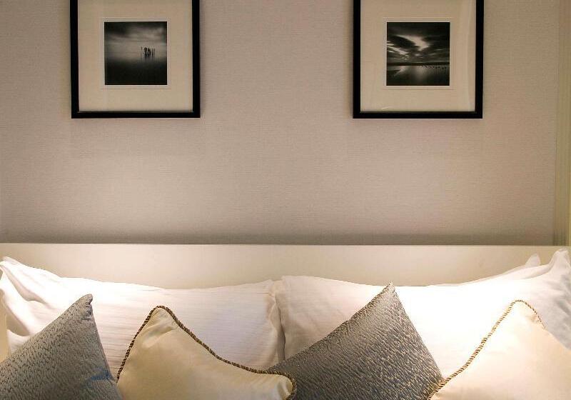 إستوديو ديلوكس, San Lorenzo Boutique