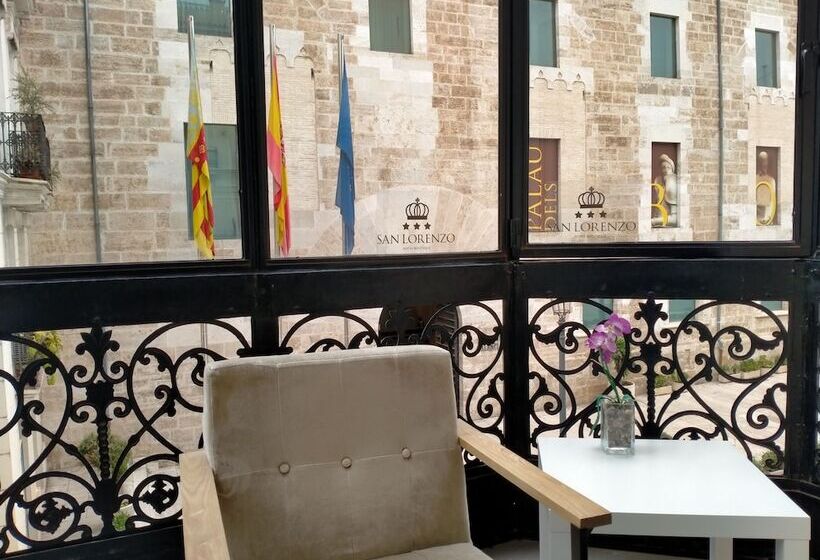 إستوديو ديلوكس, San Lorenzo Boutique