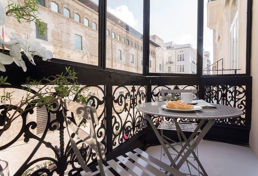 إستوديو ديلوكس, San Lorenzo Boutique