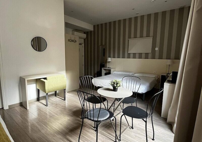 اتاق پریمیوم چهارنفره, San Lorenzo Boutique