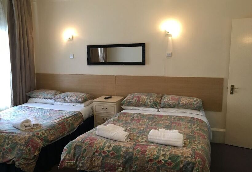 חדר משפחתי, Smiths