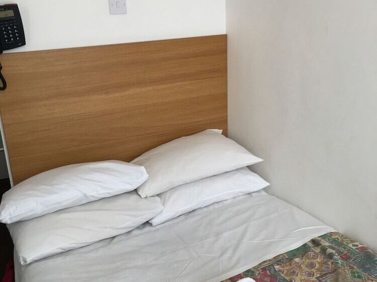 חדר סטנדרט, Smiths