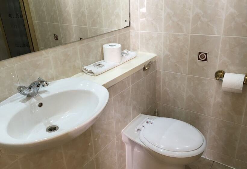 חדר סטנדרט, Smiths