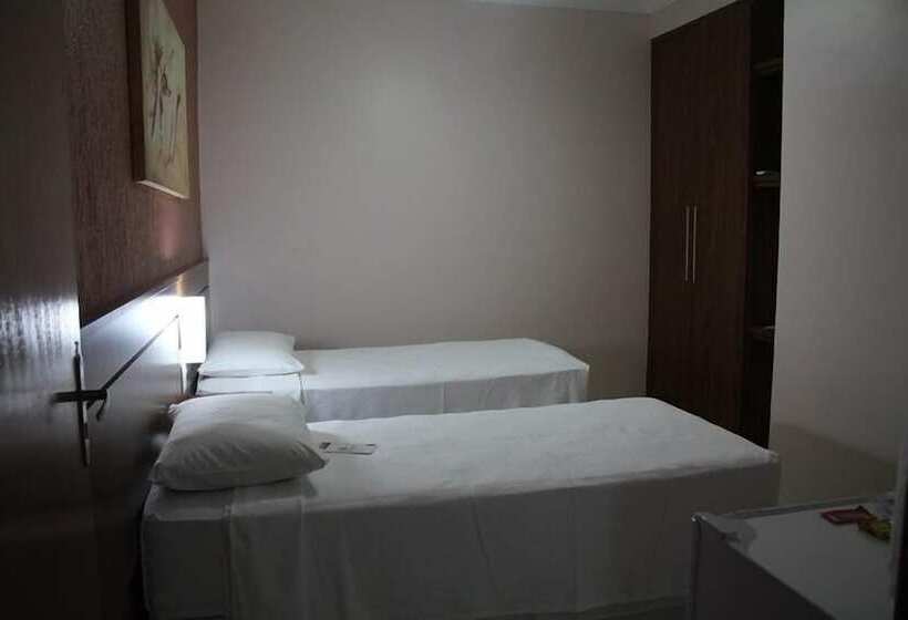 חדר סטנדרט לשלושה, Steel Valley Economic