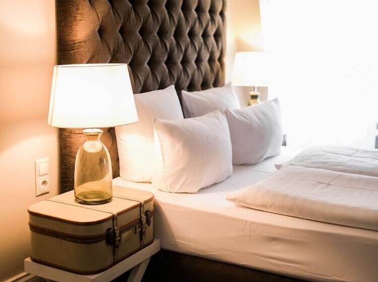 اتاق اکونومی, Tchaikovsky