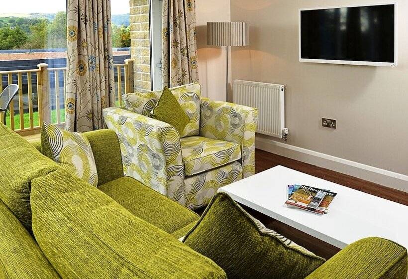 سوییت لوکس, The View At The White Horse Woolley Moor