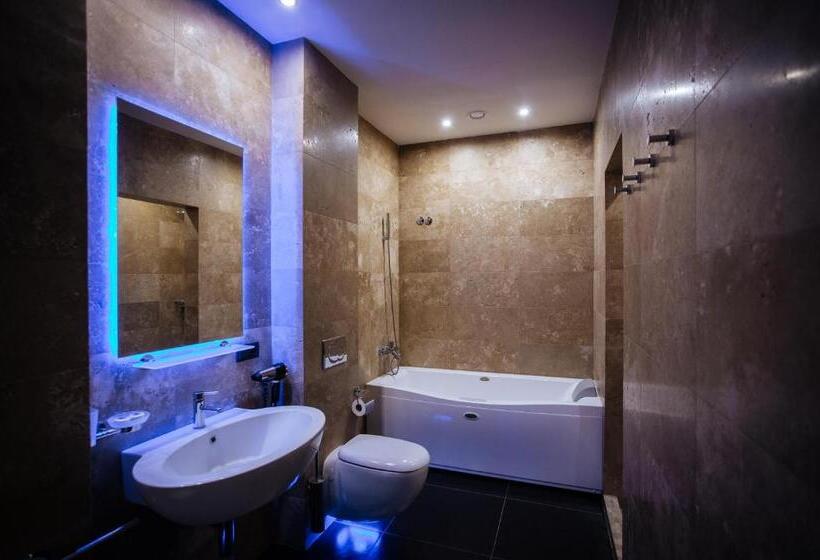 جناح, Lh Hotel&spa