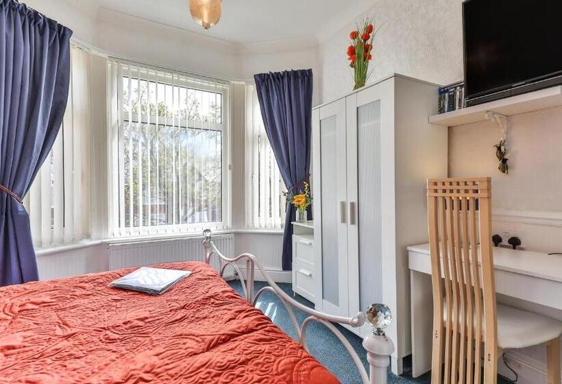 سوئیت با تخت بزرگ, The Kensington