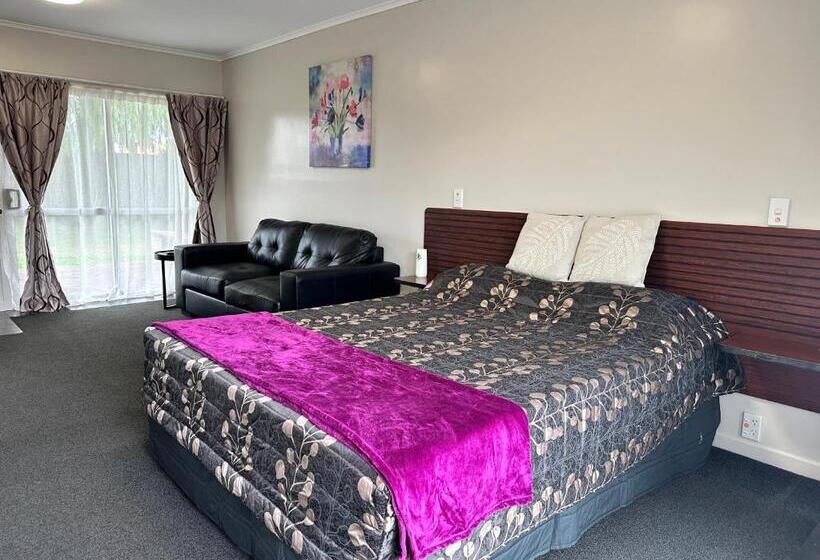 Апартаменты 1 Спальня, Red Rock Thermal Motel Mineral Pool