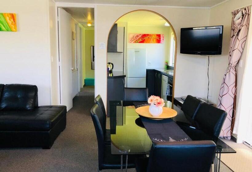 Дом 1 Спальня, Red Rock Thermal Motel Mineral Pool