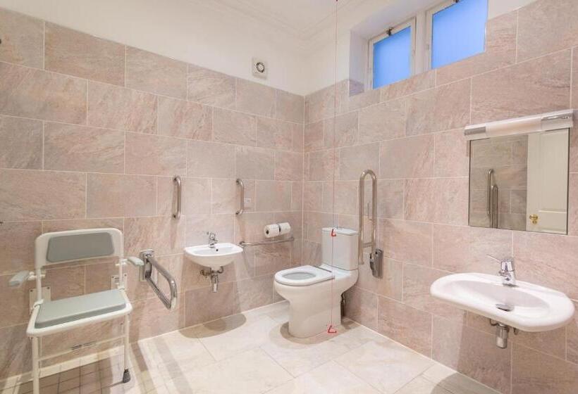 身障者適用スタンダードルーム, Rushton Hall Hotel And Spa