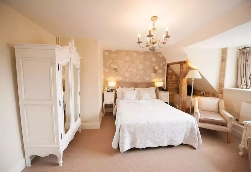 クラシックルーム, Rushton Hall Hotel And Spa