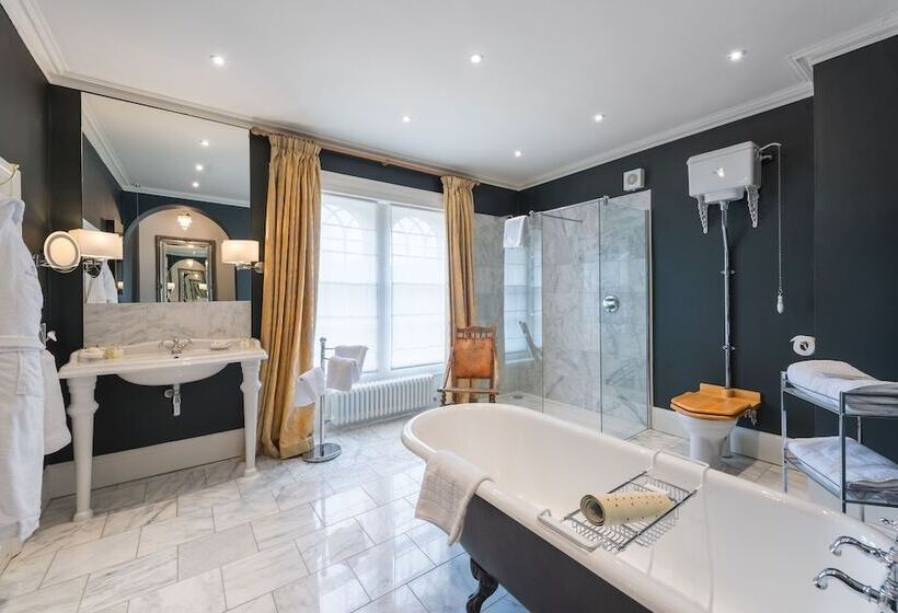 スタンダードルーム, Rushton Hall Hotel And Spa