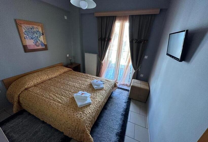 شقة غرفة واحدة, Xenonas Drimos