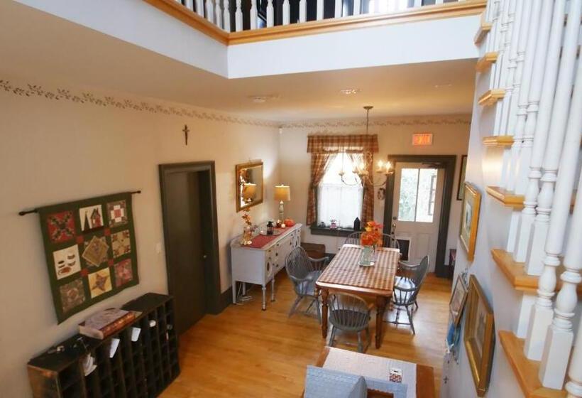 Lakosztály, Bristows Inn