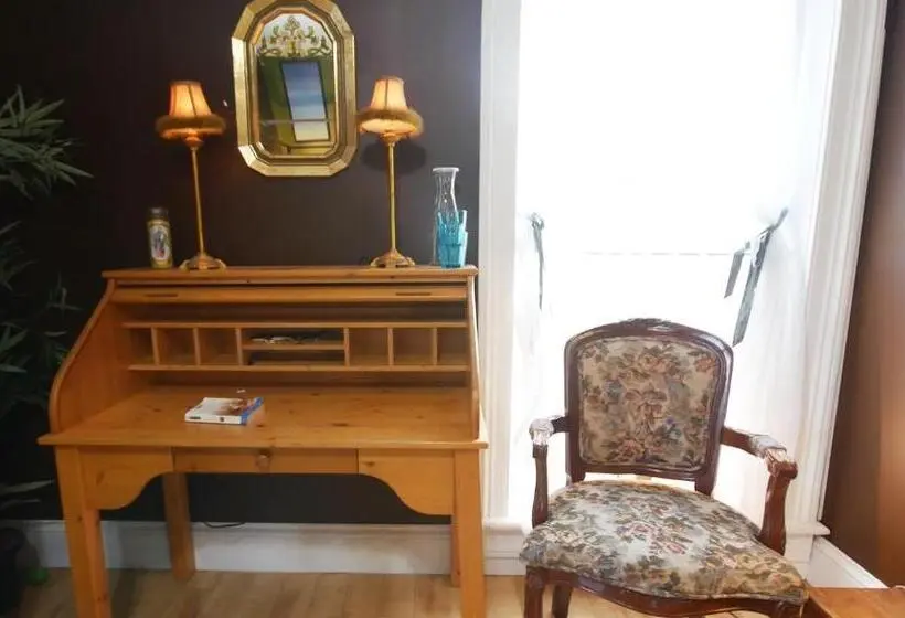 スイート, Bristows Inn
