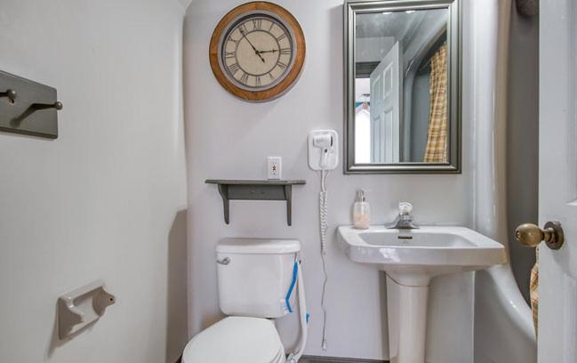 Deluxe Suite, Bristows Inn