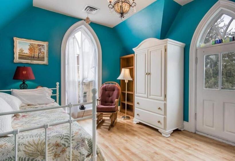 Deluxe Suite, Bristows Inn