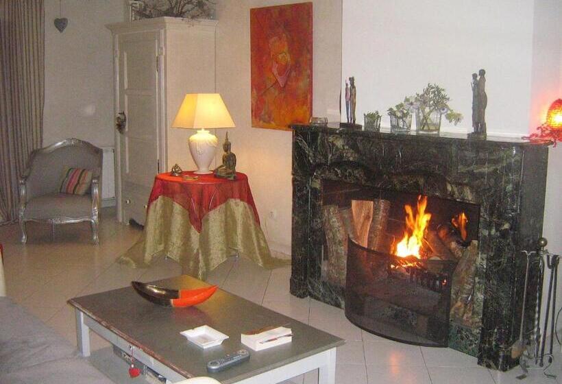 סוויטה משפחתית, Chambres D Hôtes Lou Félibre