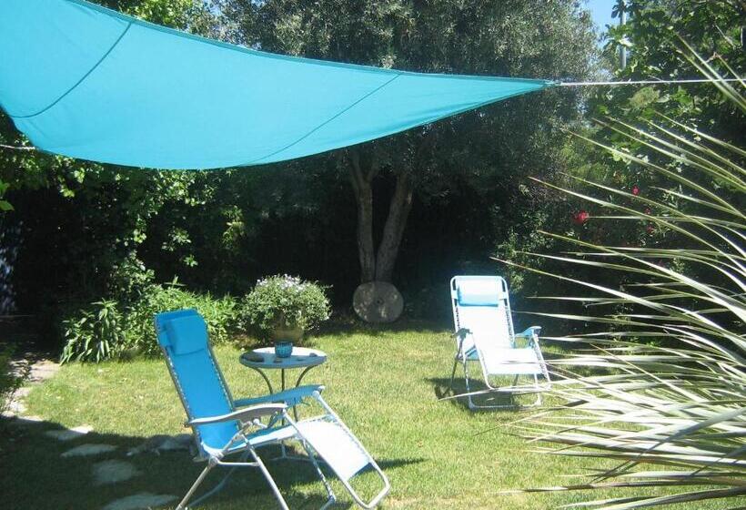 סוויטה משפחתית, Chambres D Hôtes Lou Félibre